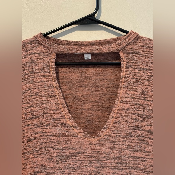Active USA Salmon/Gray Heather Keyhole Neckline Tee - Picture 2 of 7